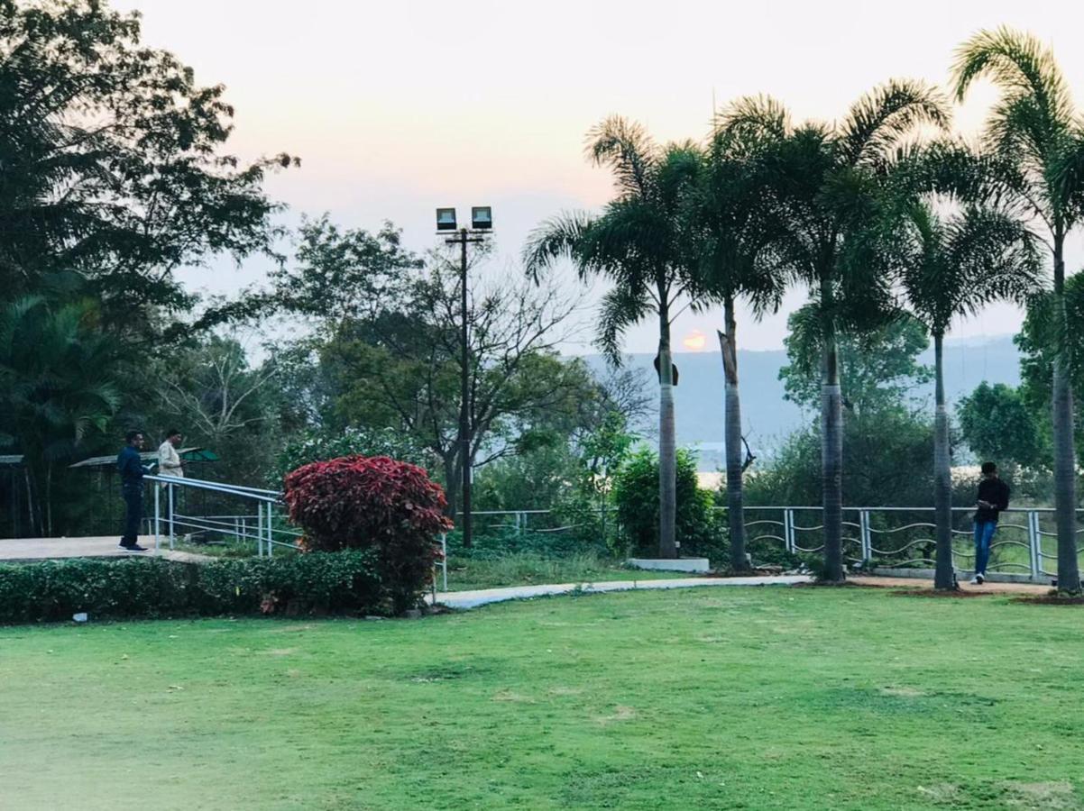 Aquarius Resort Gorhe Khurd Buitenkant foto
