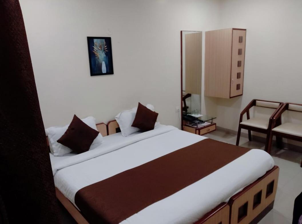 Aquarius Resort Gorhe Khurd Buitenkant foto