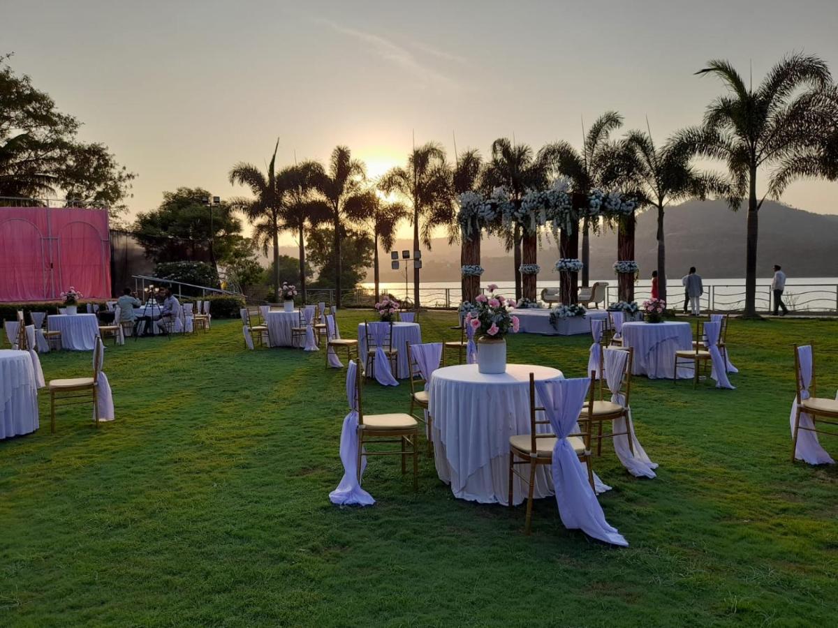 Aquarius Resort Gorhe Khurd Buitenkant foto
